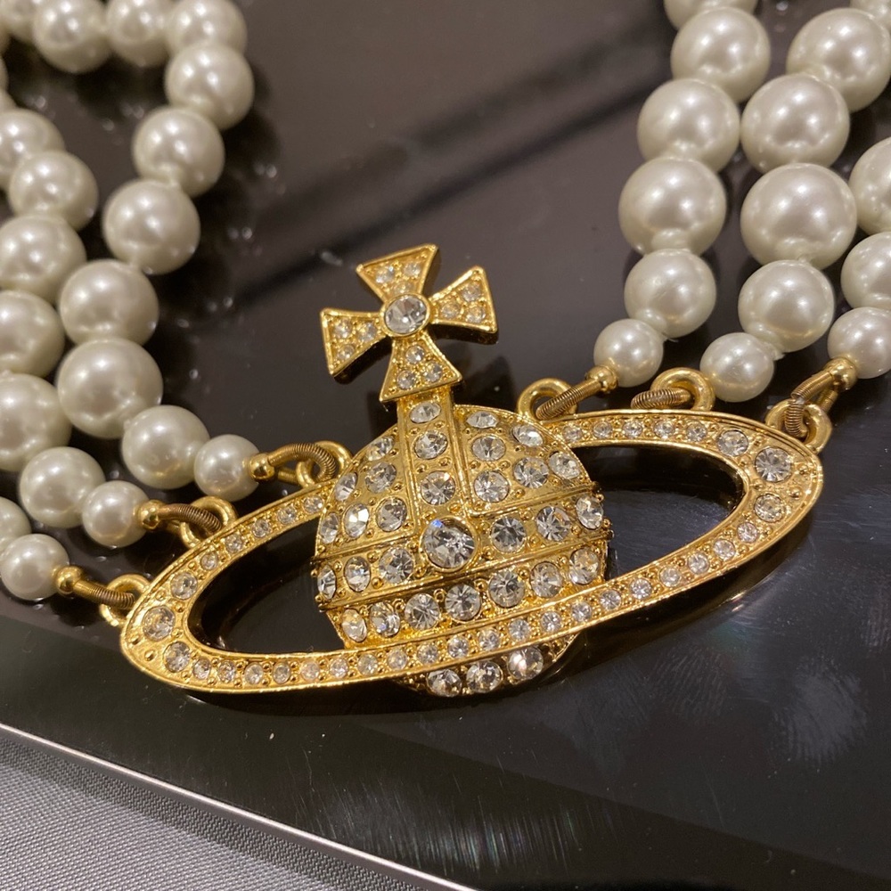 *SOLD* Vivienne Westwood | Three Row Pearl Bas Relief Choker